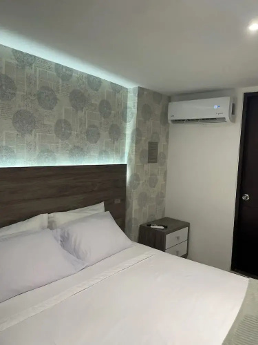 Luxury Liv Limonar