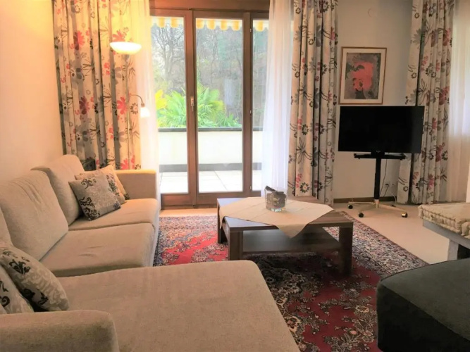 Villa Siesta, Park & Pool Living