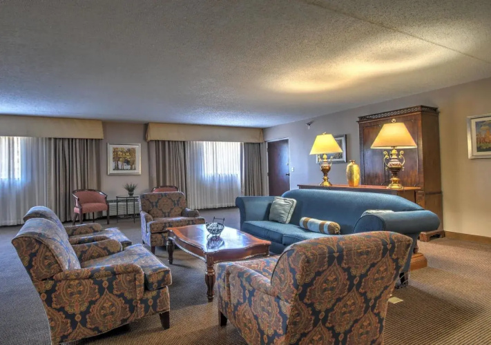 Radisson Hotel Cromwell