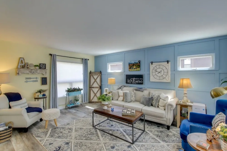 3 Bedrooms Cottage with balcony