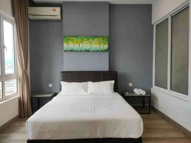 2 Bedrooms Apartment