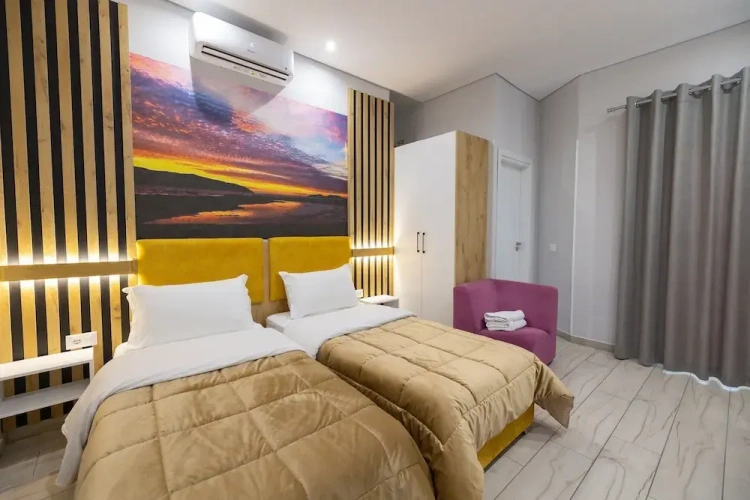 Deluxe Twin room