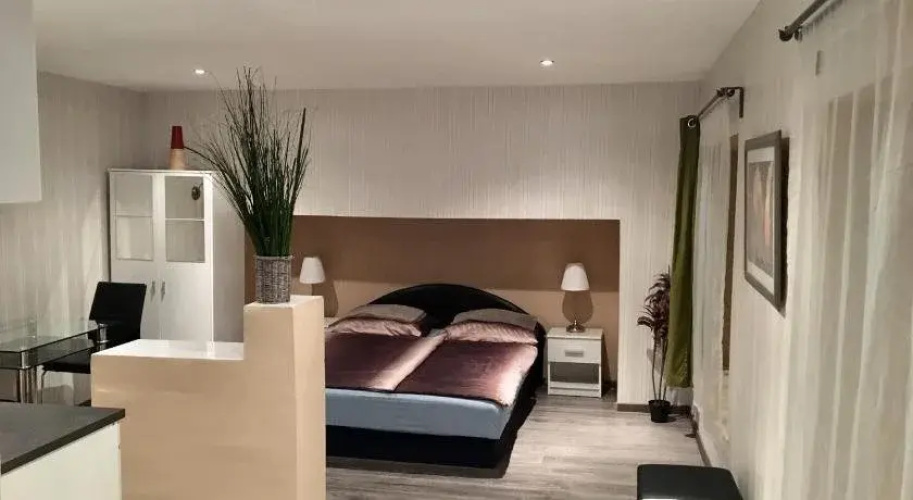 Emerald Apartment