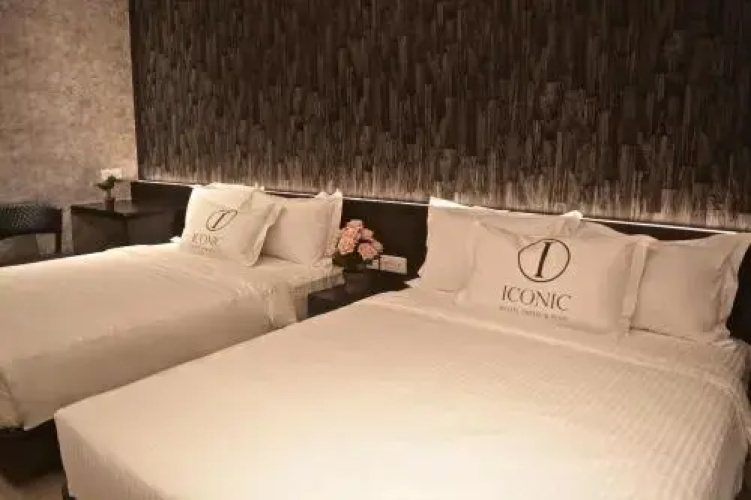 Iconic Suites & Pods Hotel