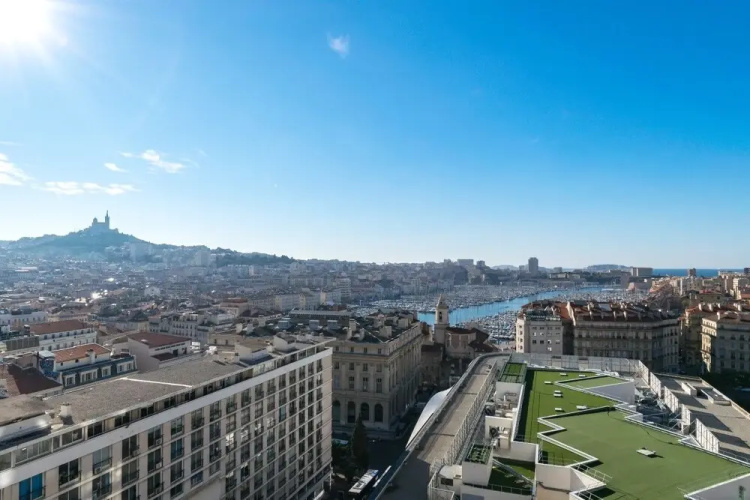 360 ° Panoramic View on ALL Marseille!