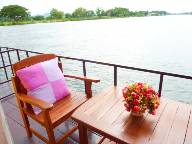Standard Double room with river view