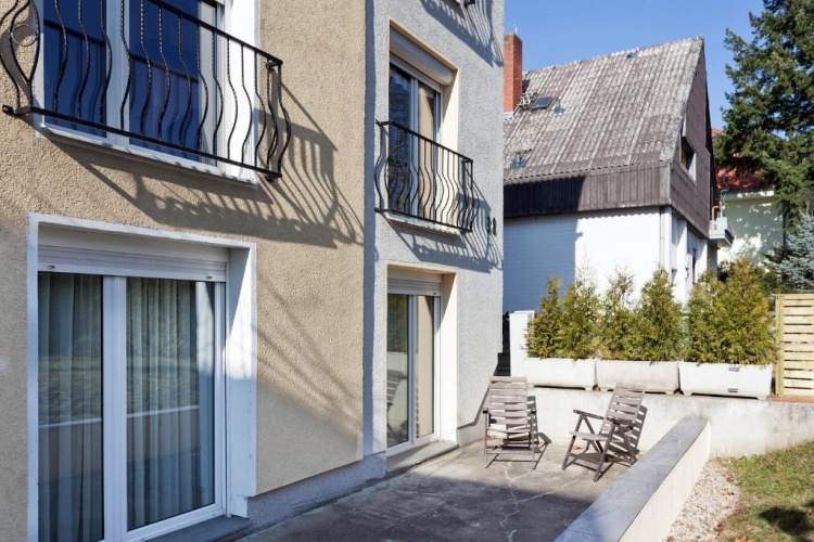 3 Bedrooms Apartment