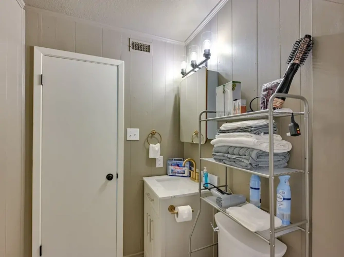 2 Bedrooms Apartment