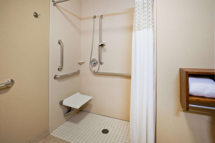 Hampton Inn Fairmont photo 11