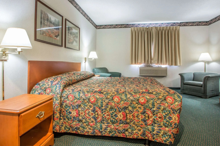 Rodeway Inn Bedford