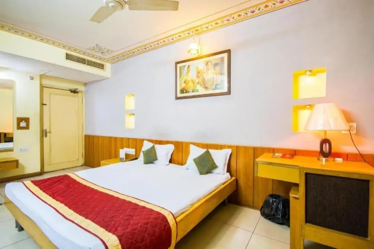 Deluxe Double Club room