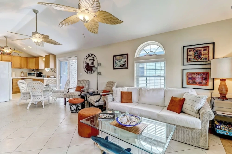 2 Bedrooms Cottage