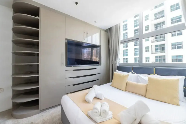 Waterfront 3BR with Marina View at DEC