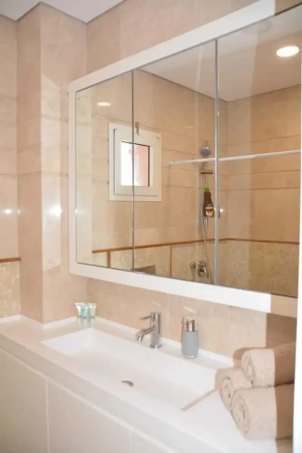 3 Bedrooms Apartment