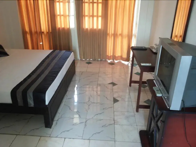 Nathaliya Transit hotel CMB