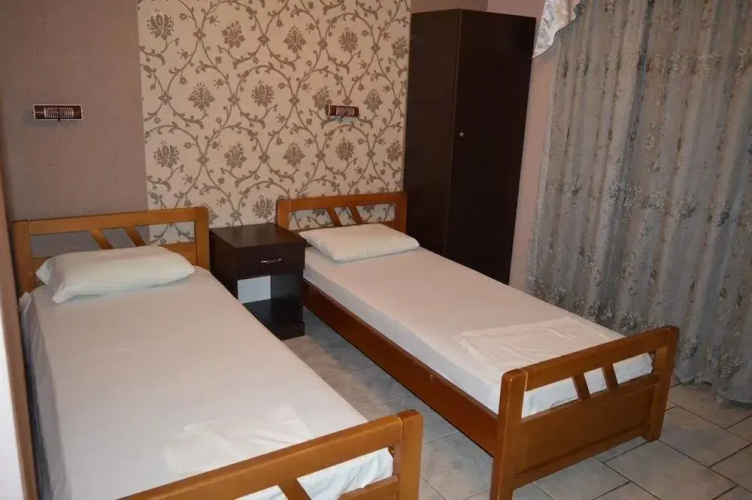 Artemis Hotel