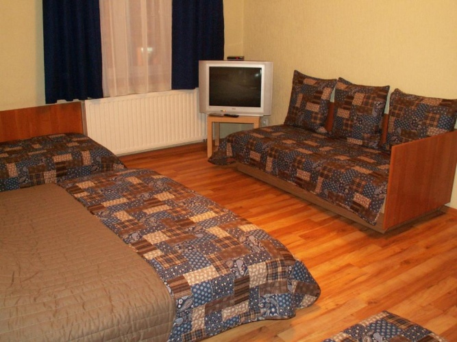 2 Bedrooms Apartment