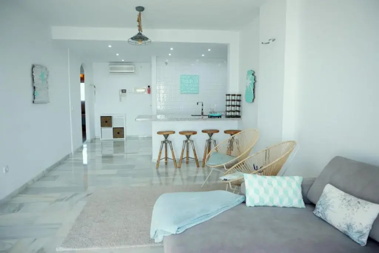 Frontline Beach ground floor with privet garden, Mi Capricho 16