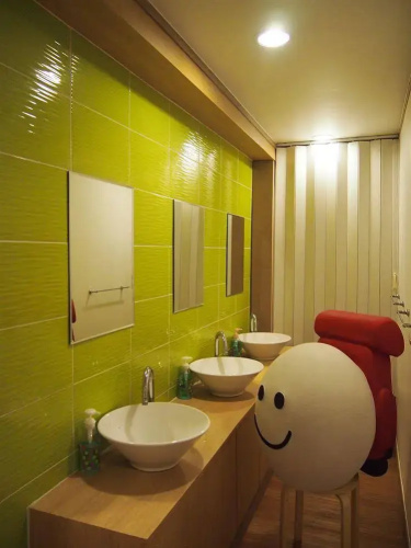 Miss Egg Hostel