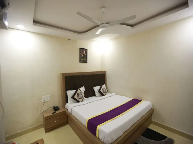 OYO 8883 Hotel Comfort Zone