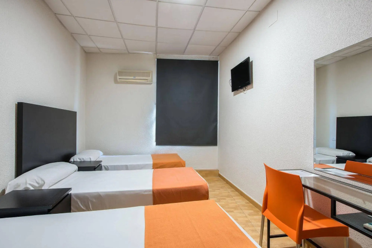 KUBIK Hotel