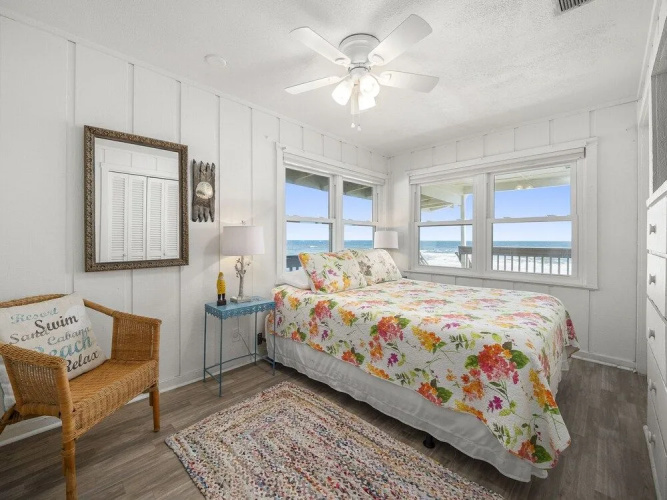 Cozy Cottage by Distinctive Beach Rentals