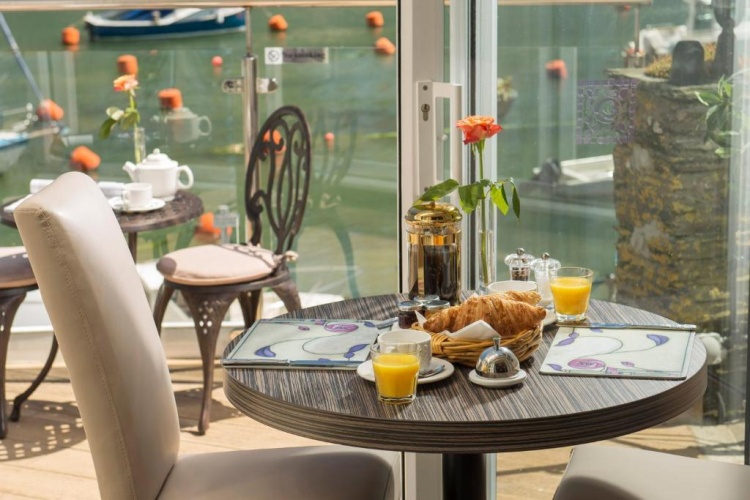 Superior Double room with harbour view
