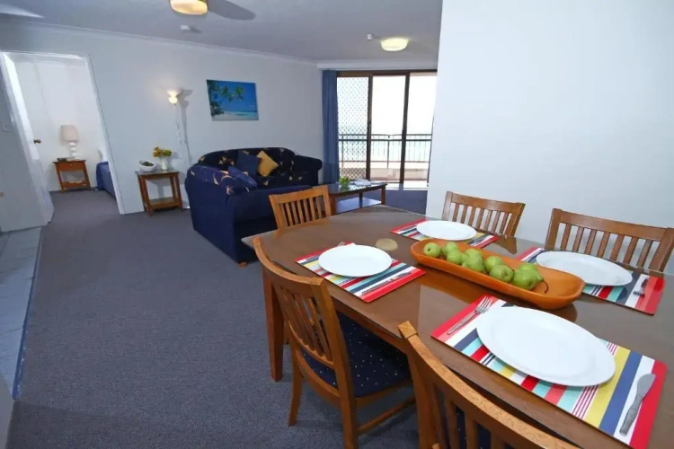 2 Bedrooms Apartment