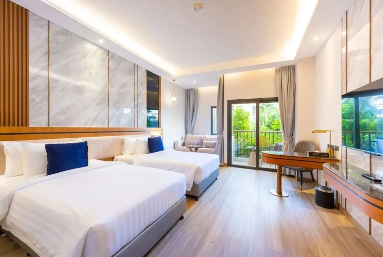 Superior Twin room with garden view
