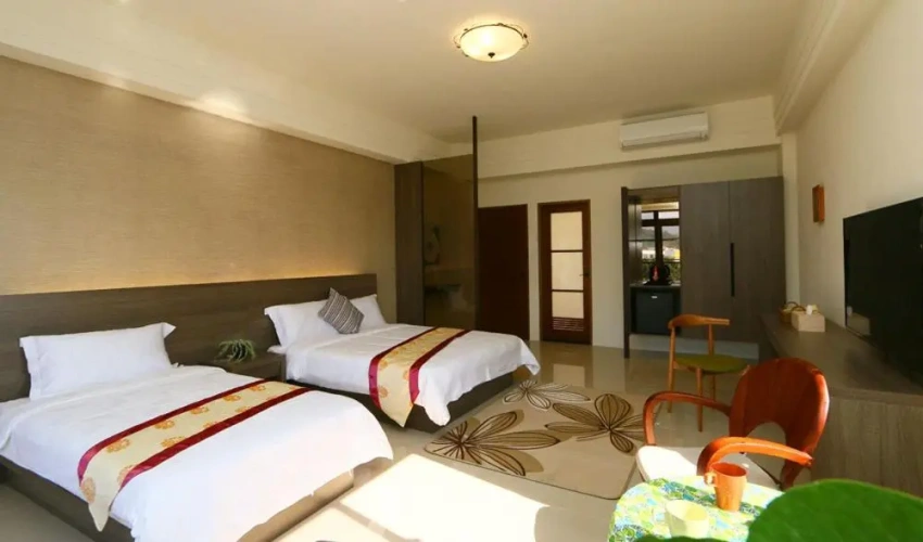 Standard Triple room