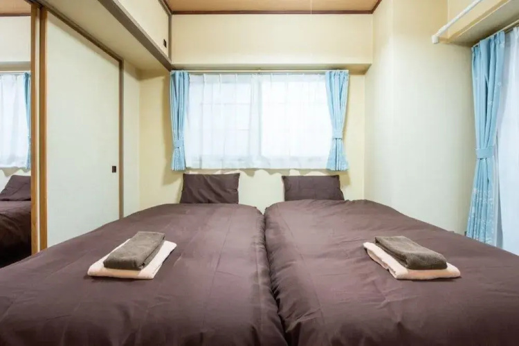 Heights Showa 205