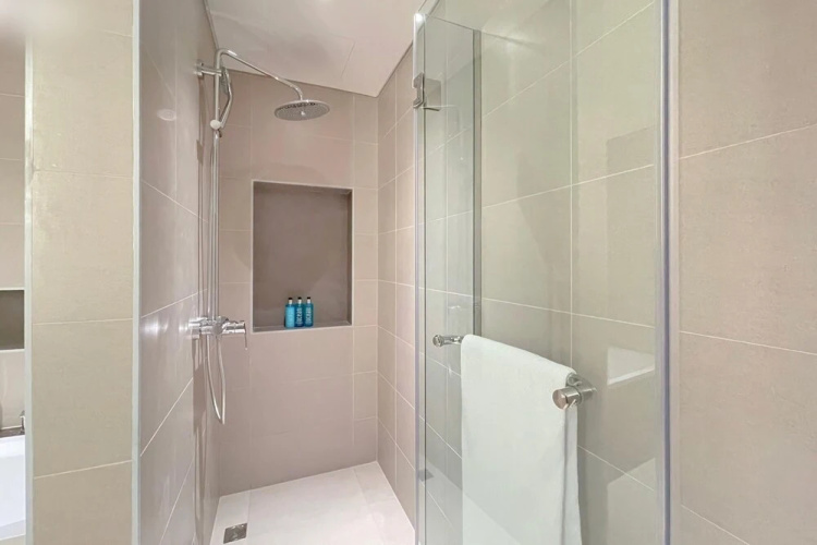 Hyp-lux 4BR Apt With Burj Khalifa View