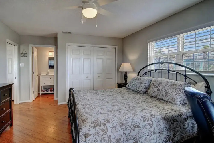8 Bells SB730 - 3 Br Home