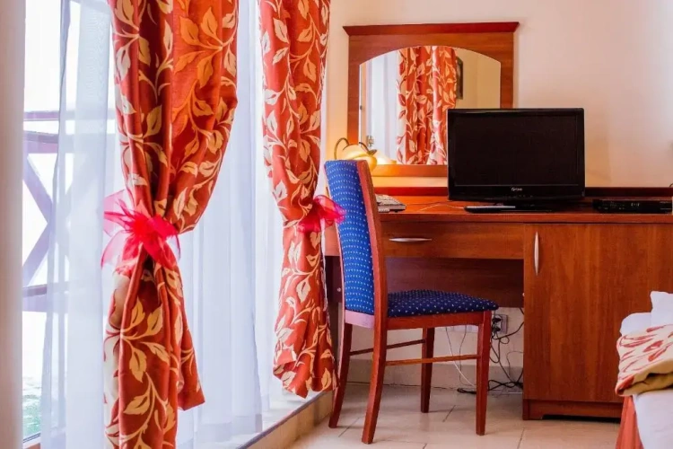 Standard Triple room with balcony