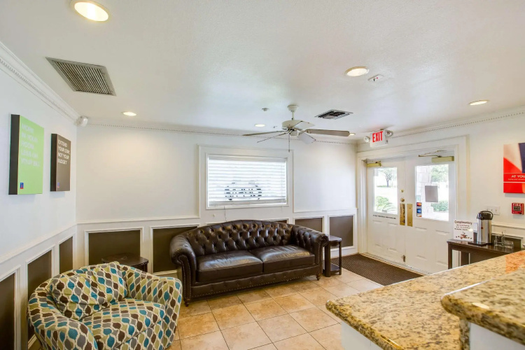 Studio 6 Houston - Clear Lake
