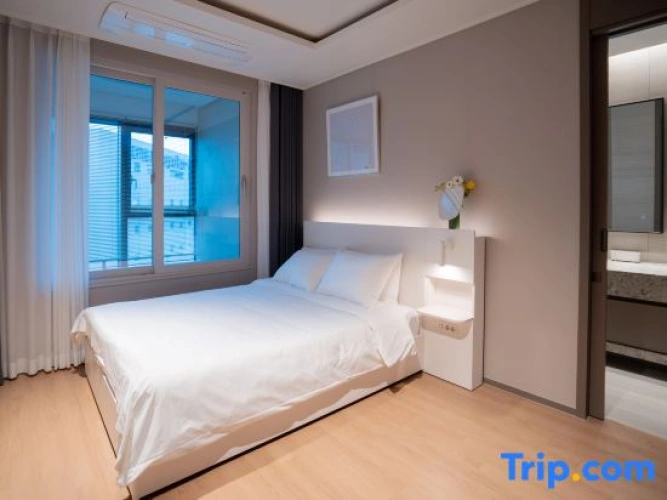 2 Bedrooms Deluxe Family room with ocean view