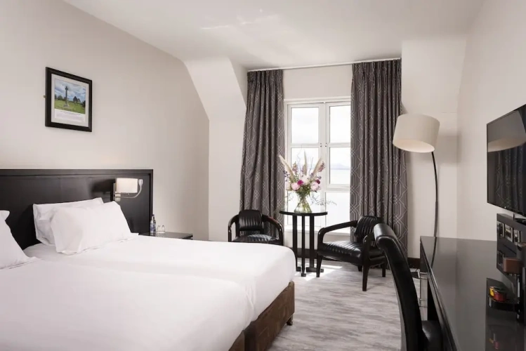 Standard Double room with ocean view
