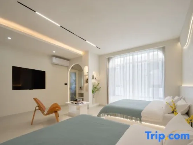 Standard Family room with view