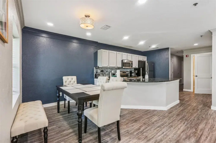 Ocean Gate I104
