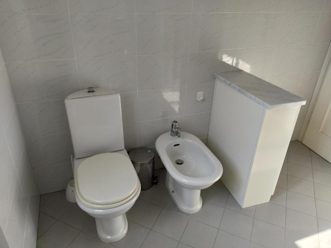 3 Bedrooms Apartment