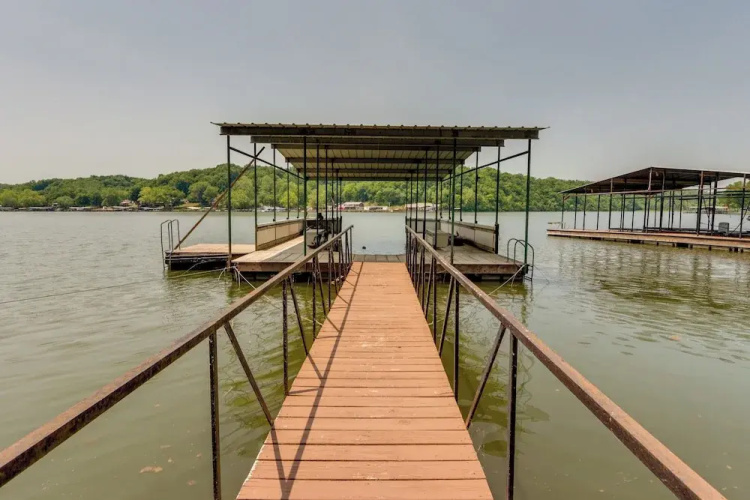 Lakefront Versailles Vacation Rental w/ Dock!