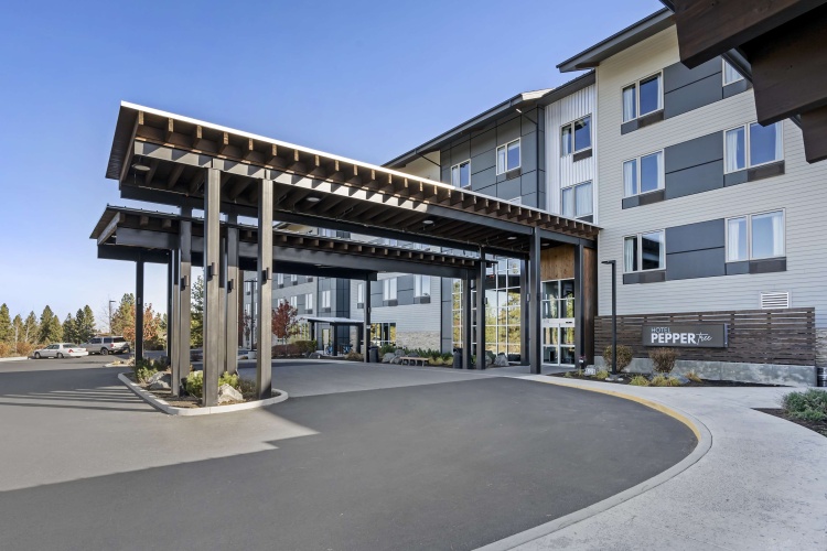 Best Western Premier Peppertree Inn at Bend photo 32