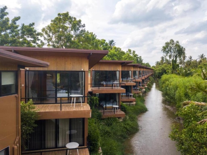 Standard Twin room with balcony