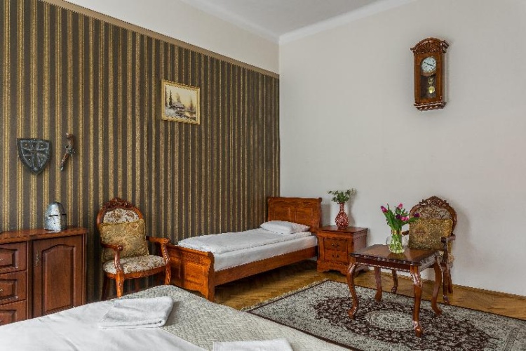 2 Bedrooms Apartment