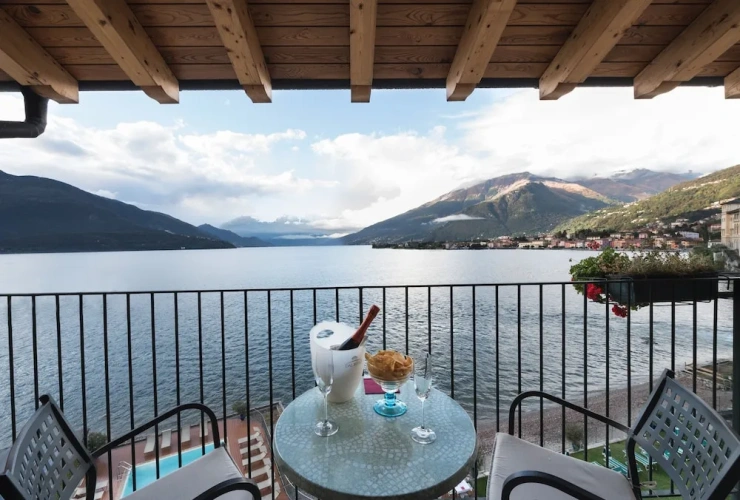 Comfort Double room with balcony and with lake view