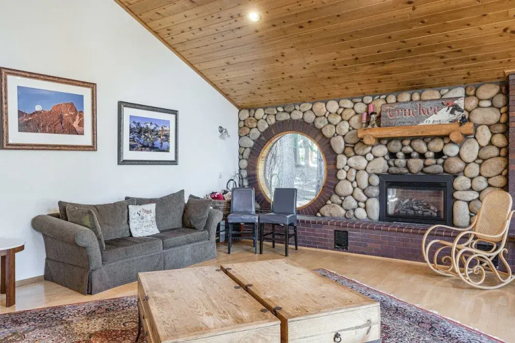 11640 St Bernard Dr - 6 Br Home
