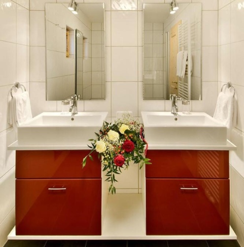 3 Bedrooms Apartment