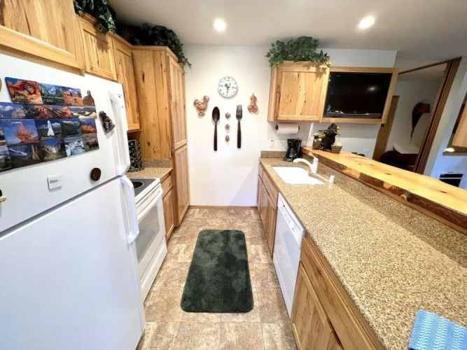 141 Premium Condo