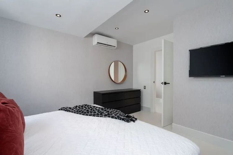 Shalom Residences By YellowKey