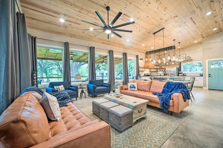 3 Bedrooms Cottage